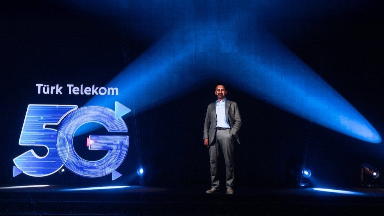Türkiye'de bir ilke imza atıldı! 5G hologram teknolojisiyle basın toplantısı düzenlendi