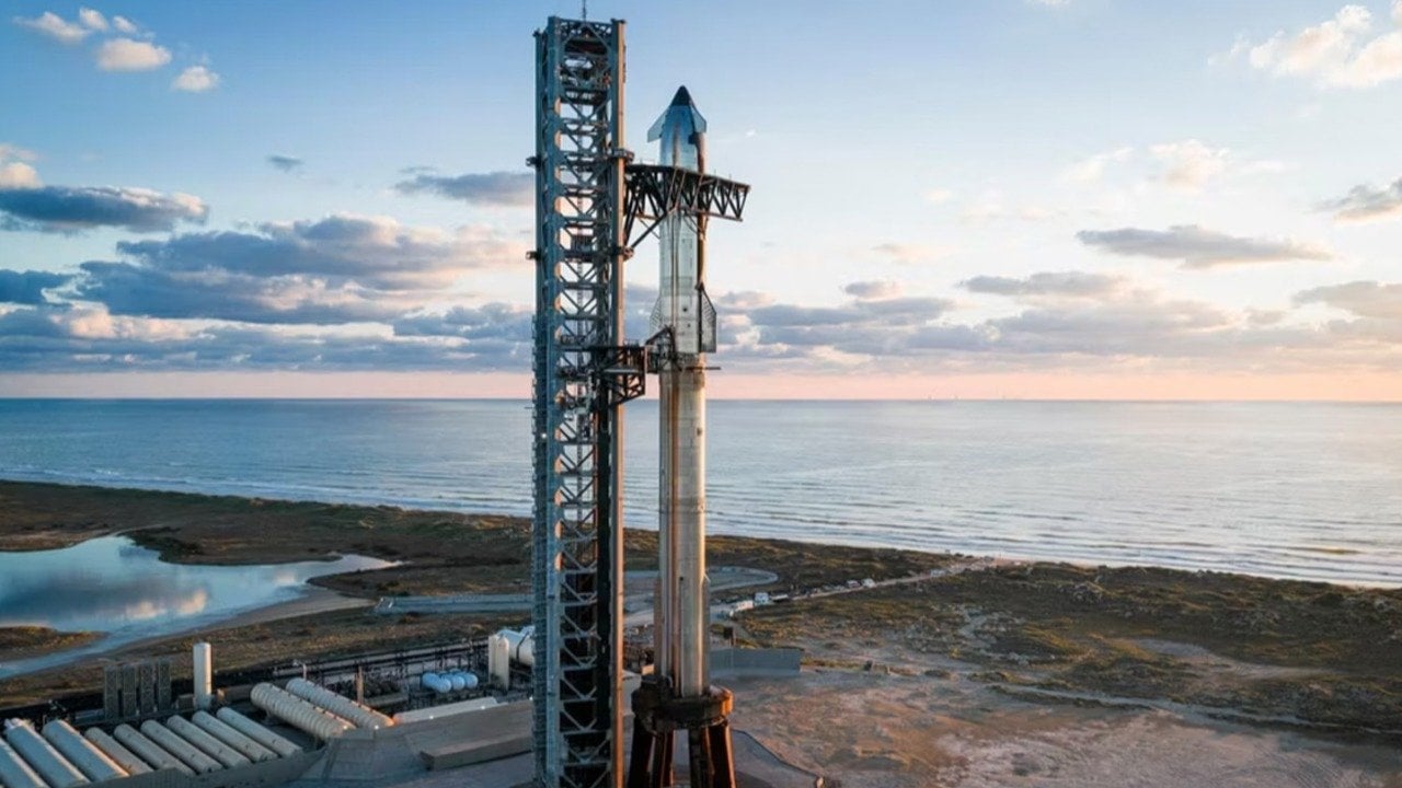 Kritik aşama geçildi! SpaceX’in dev roketi 11. testi kusursuz geçti