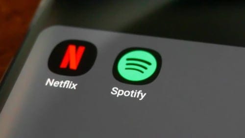 Spotify’dan yeni adım: Video podcast’ler Netflix’te yayınlanacak!