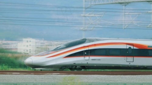 Dünyanın en hızlı treni CR450, testlerde 453 km/s hıza ulaştı