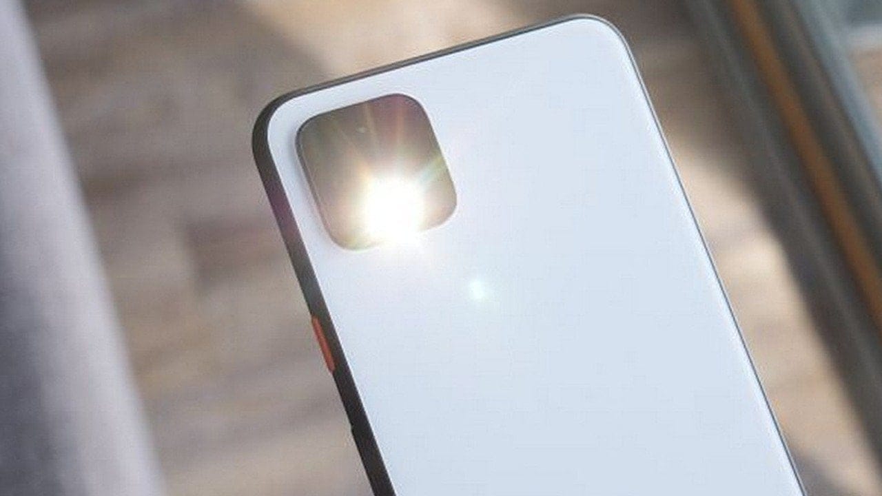 Google, Android’in el feneri tasarımını güncelliyor