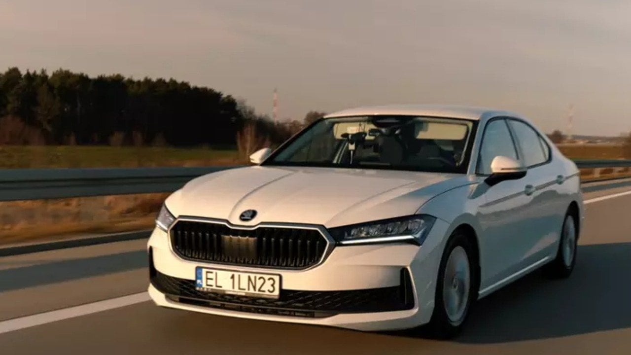Tek depoyla 2.831 km! Skoda Superb dünya rekoru kırdı
