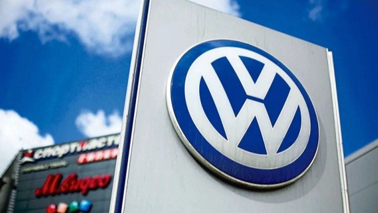 Volkswagen'de çip krizi: O modellerin üretimine ara verildi!