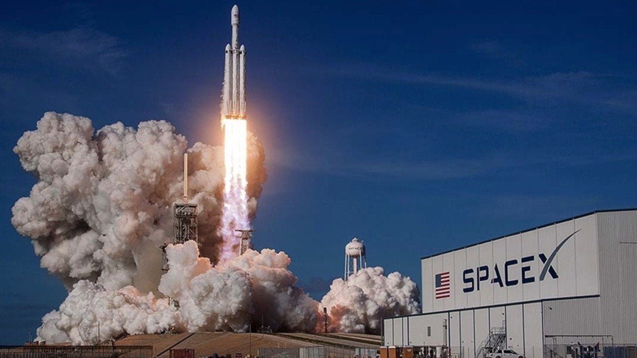 Pentagon’dan SpaceX’e dev uydu anlaşması: 600 yeni uydu geliyor