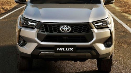 Efsane pick-up geri dönüyor: Yeni Toyota Hilux tanıtım için gün sayıyor