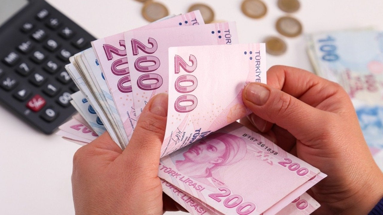 Bakan müjdeyi verdi: IMEI kayıt ücretlerinde indirime gidilebilir!