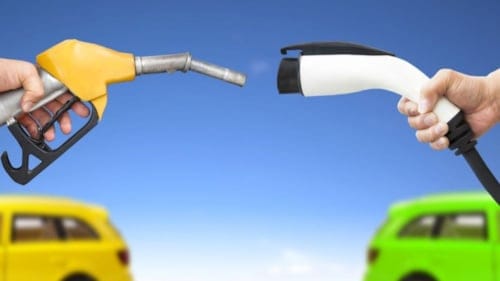Yıl olmuş 2025: Neden hala otomobil yakıtı olarak su kullanamıyoruz?