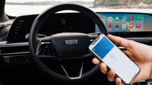 iPhone’lara Car Key özelliği: Cadillac’larda anahtar olarak kullanılabilecek!