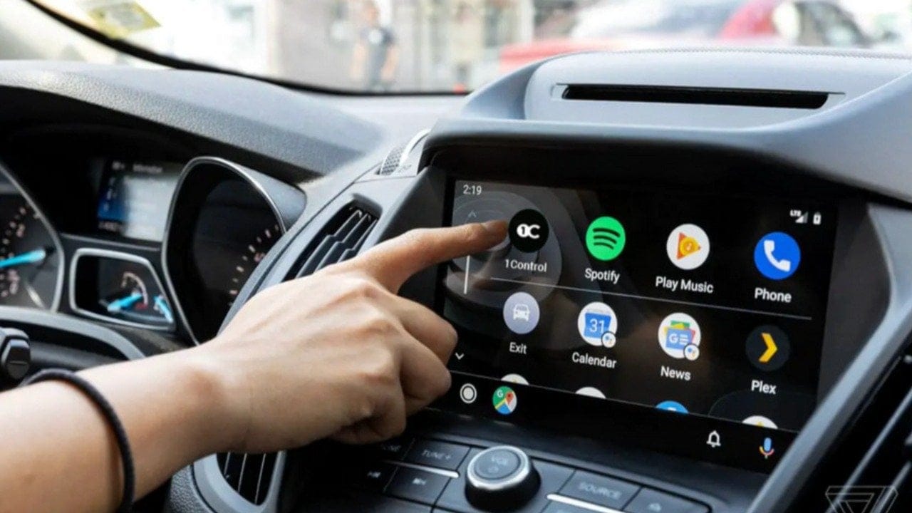 Google, Android Auto’ya Gemini entegrasyonunu başlattı