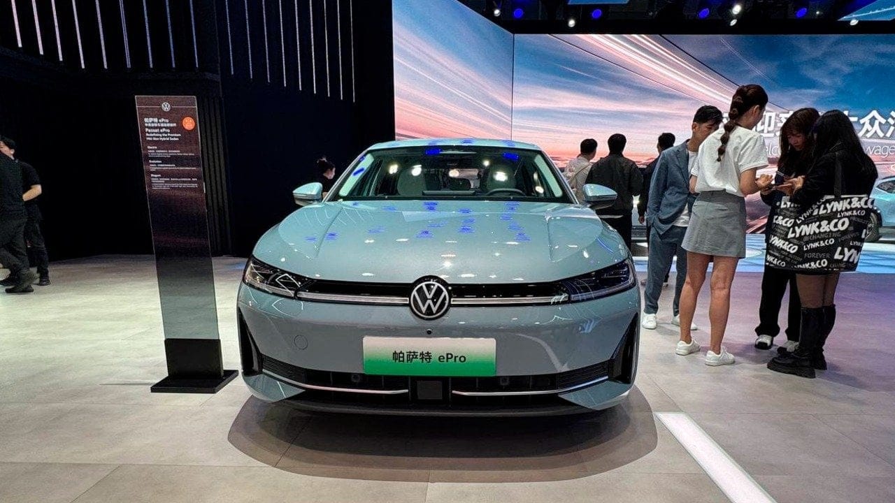 Volkswagen yeni hibrit Passat ePro'yu tanıttı! İşte özellikleri...