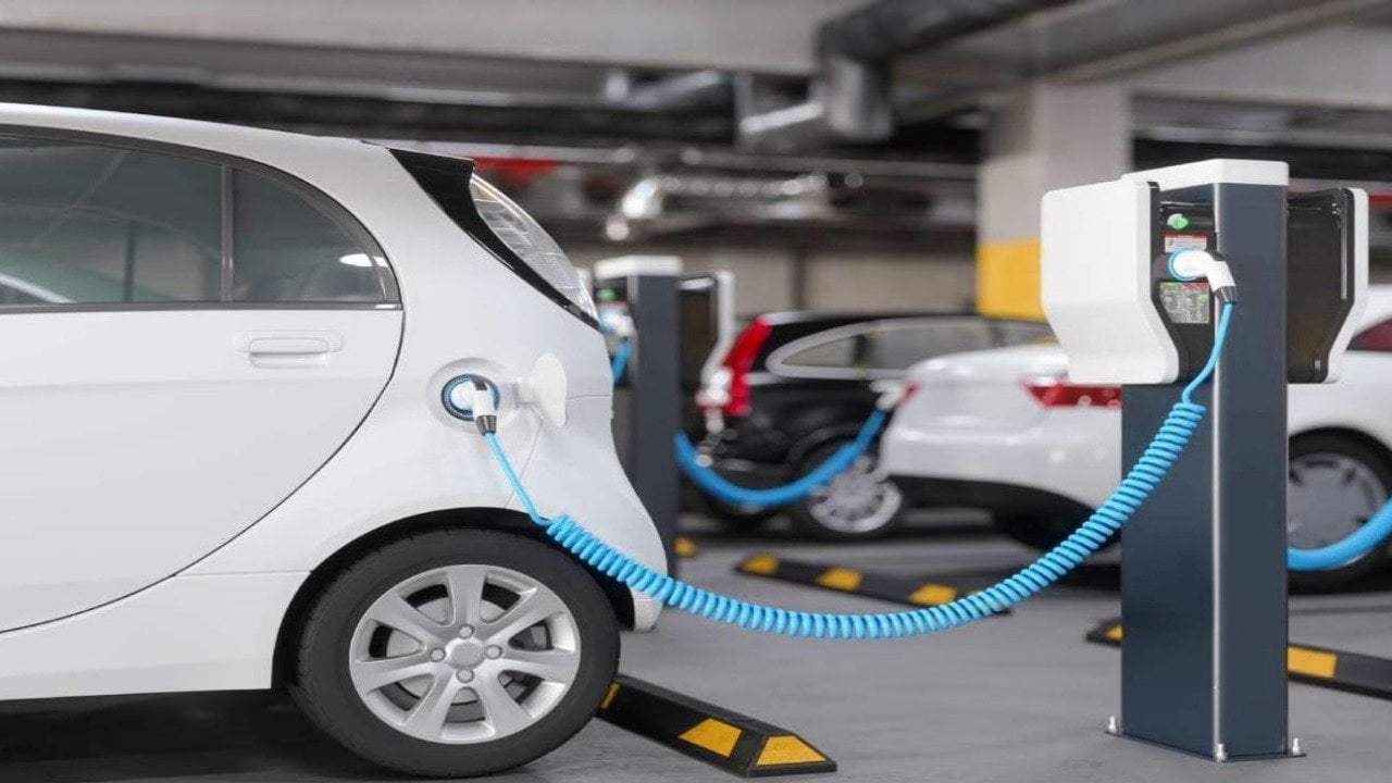 Yollar elektrikleniyor! Şarj istasyonları arttı, tüketim lideri netleşti