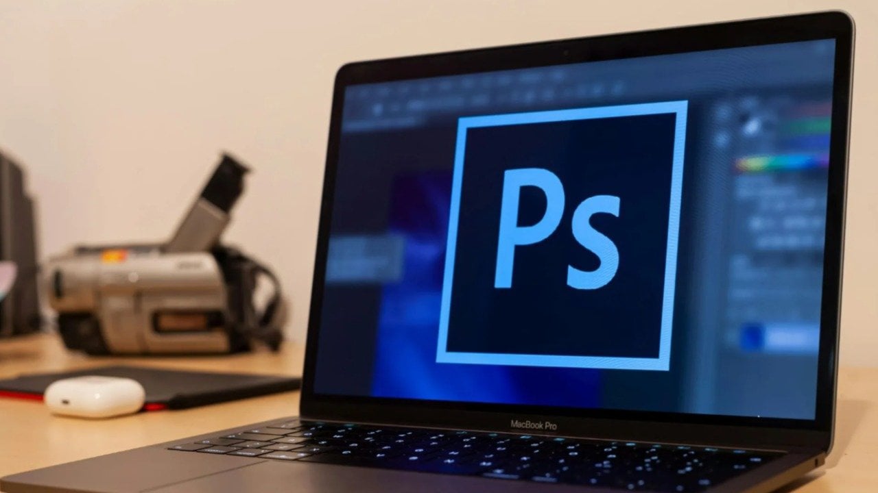 Adobe'den büyük jest: Photoshop web 12 ay ücretsiz