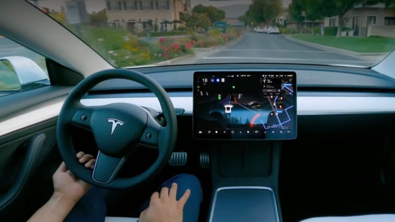 Tesla, Avrupa’da FSD demo sürüşlerini başlattı