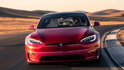 Tesla tatil güncellemesi yeniliklerle geliyor: Grok desteğine kavuşuyor!