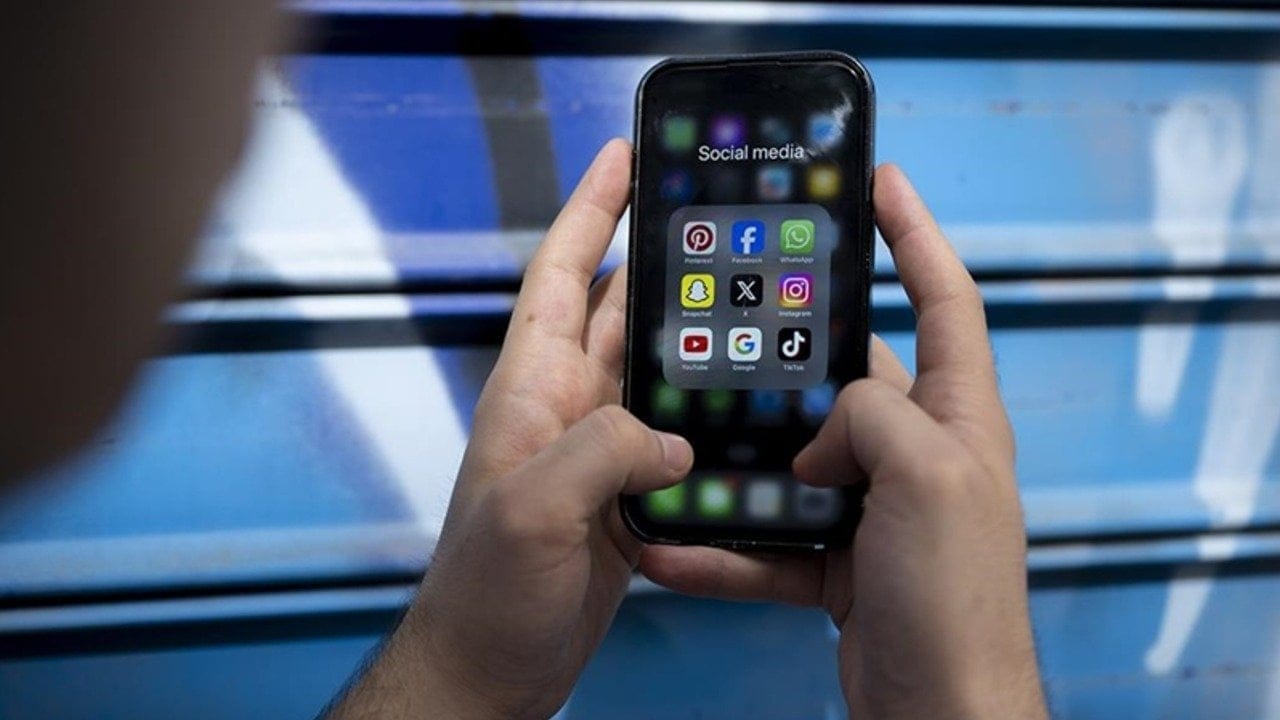 Apple’dan çarpıcı hamle: Yeni yaş doğrulama ve kısıtlama araçlarını duyurdu!