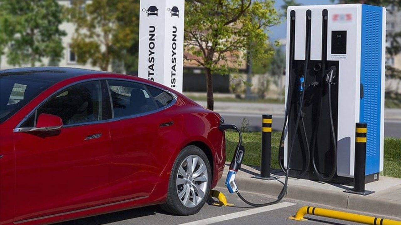 Elektrikli otomobil sahipleri dikkat: Şarj yüzde 85'i geçtiğinde sonlandırılabilecek!