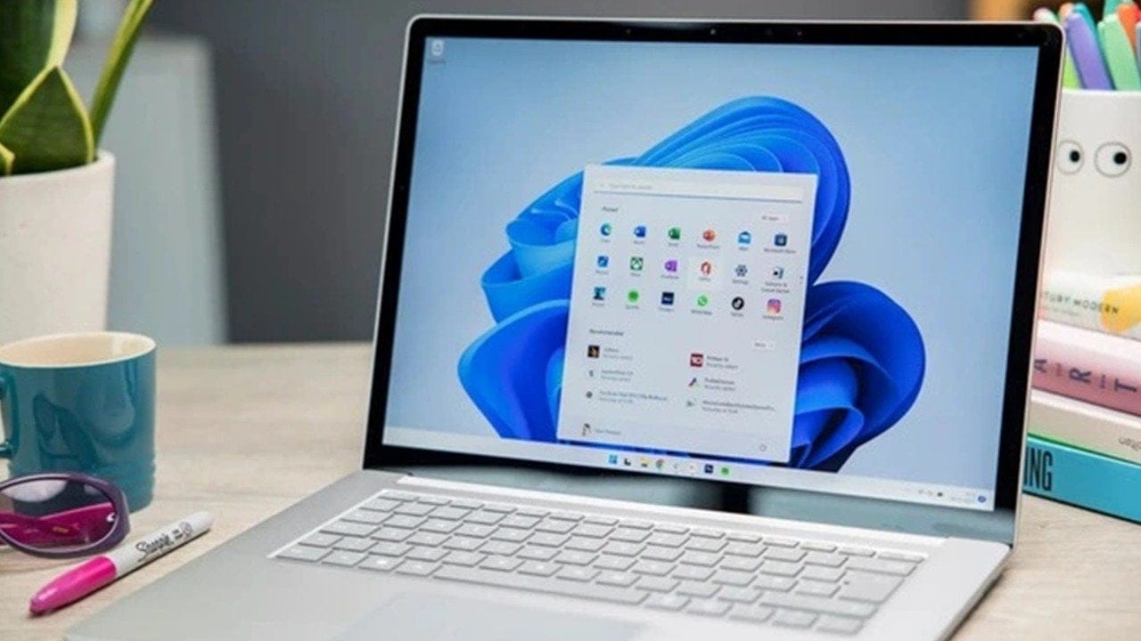 Windows 11 kullanıcıları müjde: Yüzlerce farklı tema ile bilgisayarınızı kişiselleştirebileceksiniz!