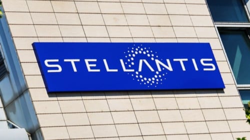 Stellantis’ten yeni güvenlik adımı: Köpük bazlı yangın söndürme sistemi geliyor!