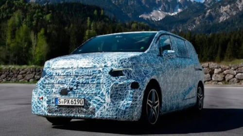Yeni Mercedes VLE elektrikli minivan 10 Mart'ta tanıtılıyor