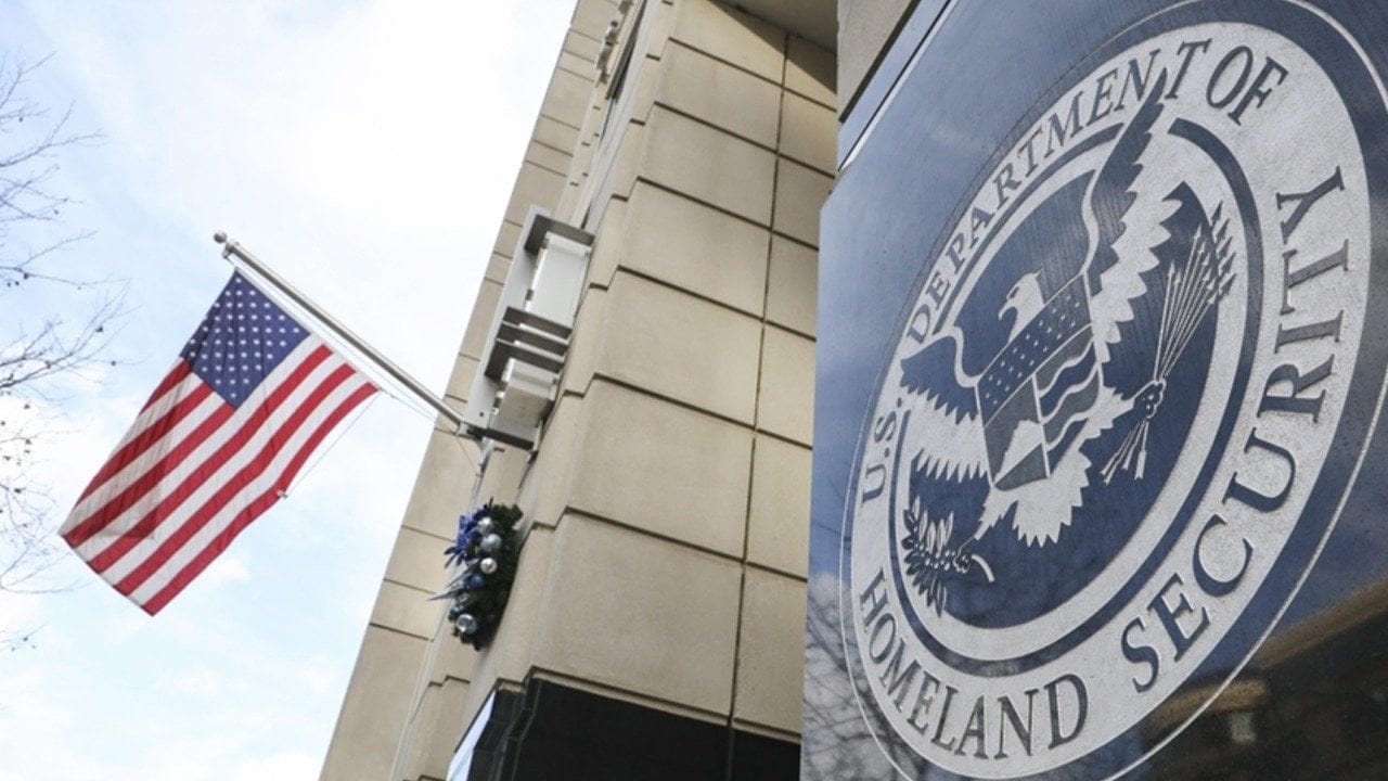 ABD'de Green Card çekilişi süresiz olarak durduruldu