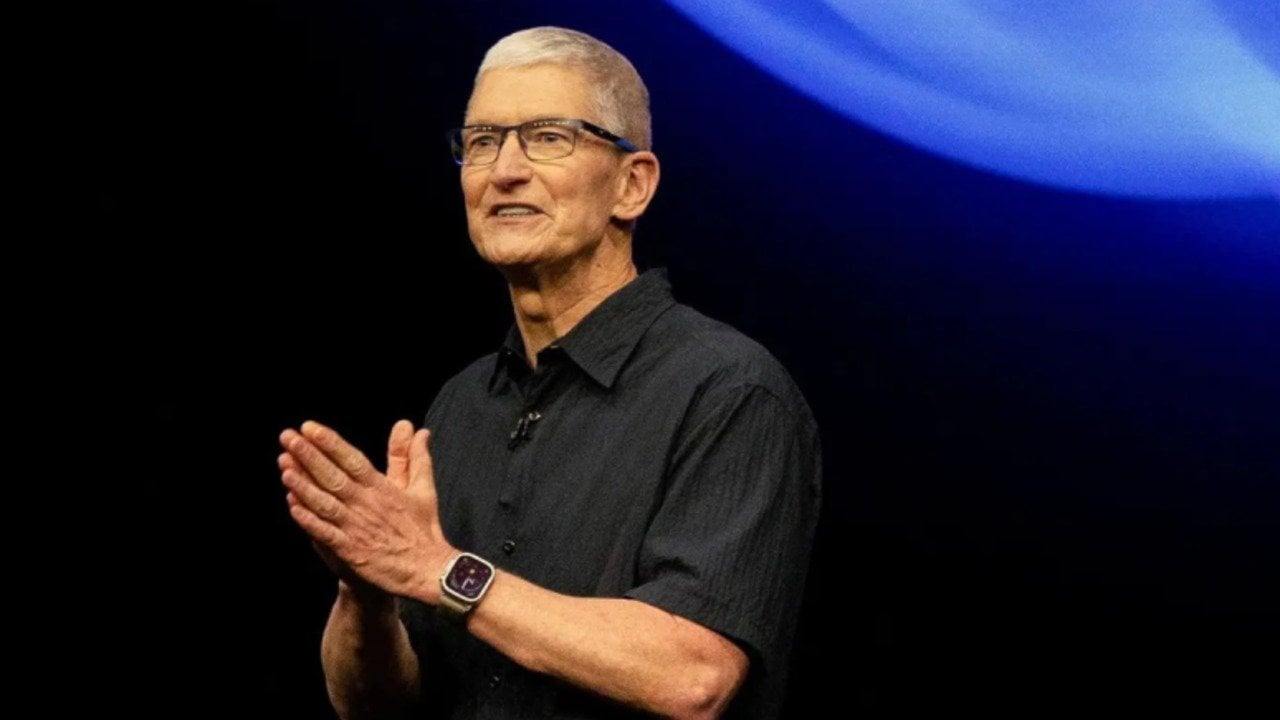 Apple CEO'su Tim Cook 3 milyon dolarlık Nike hissesi satın aldı