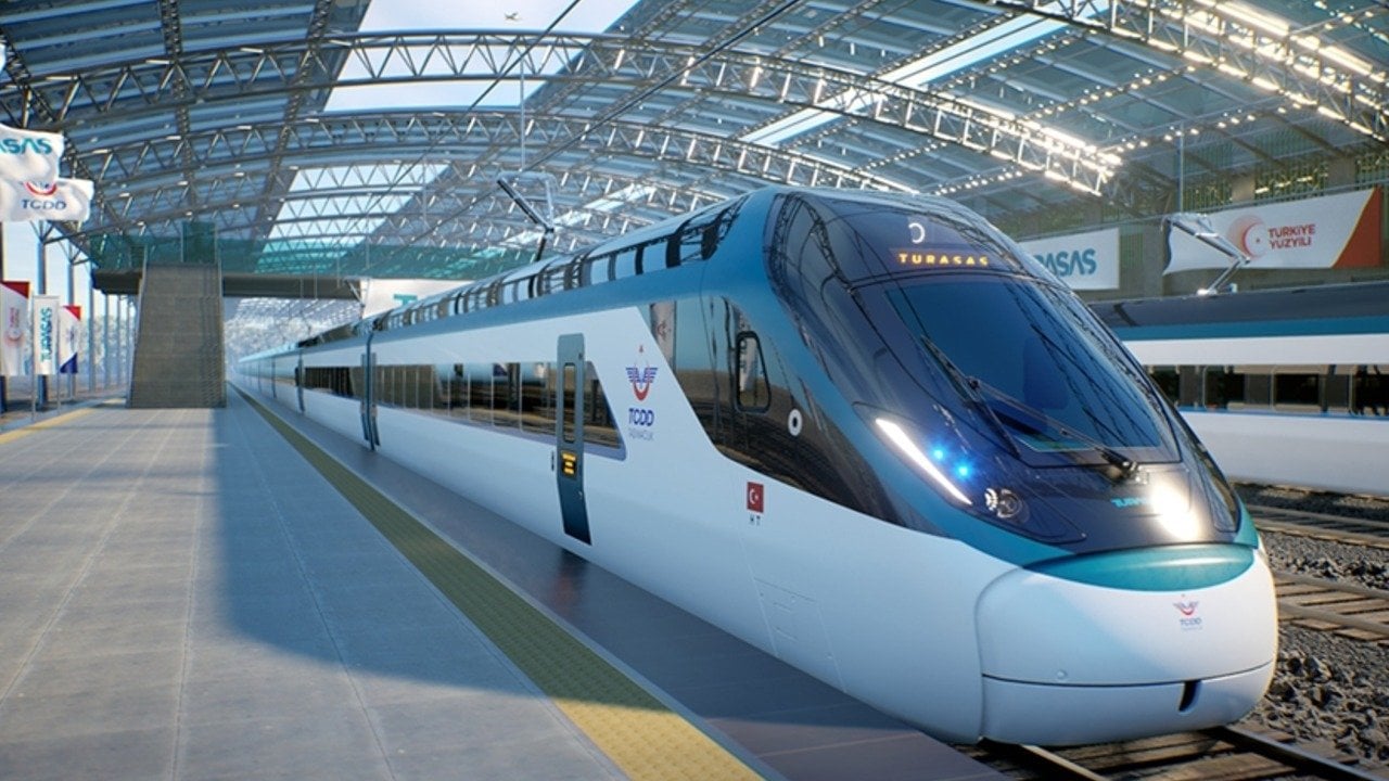 Türkiye'nin milli elektrikli hızlı tren seti 2026'da raylara iniyo
