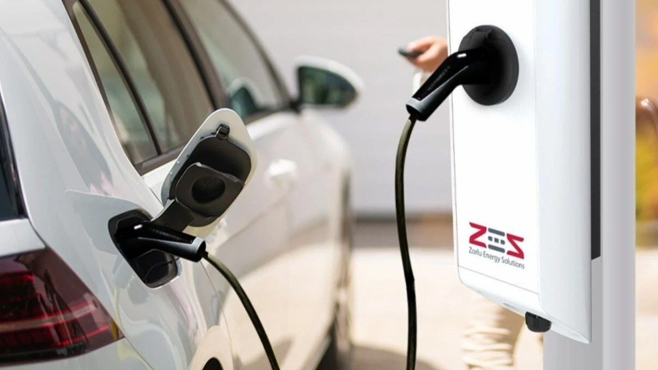 Elektrikli araç sahipleri dikkat: ZES araç şarj tarifelerine zam geldi! İşte yeni fiyatlar