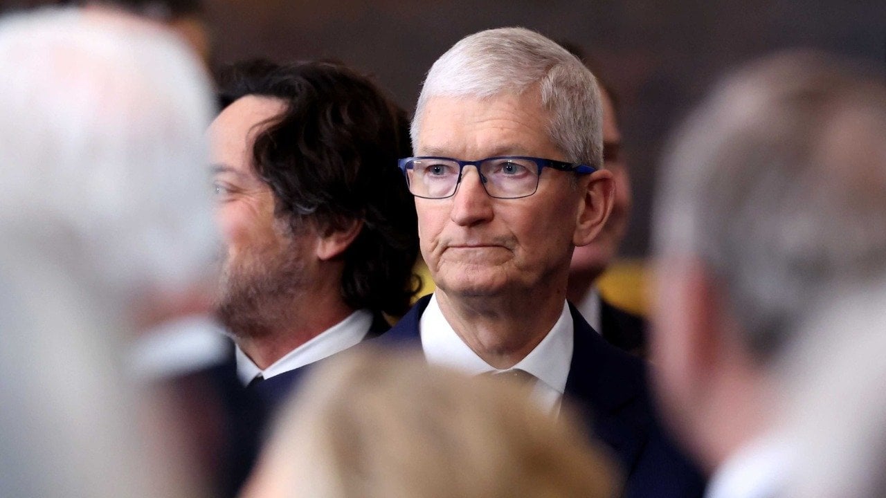 Tim Cook’un maaşı gündem oldu! Rakam dudak uçuklattı