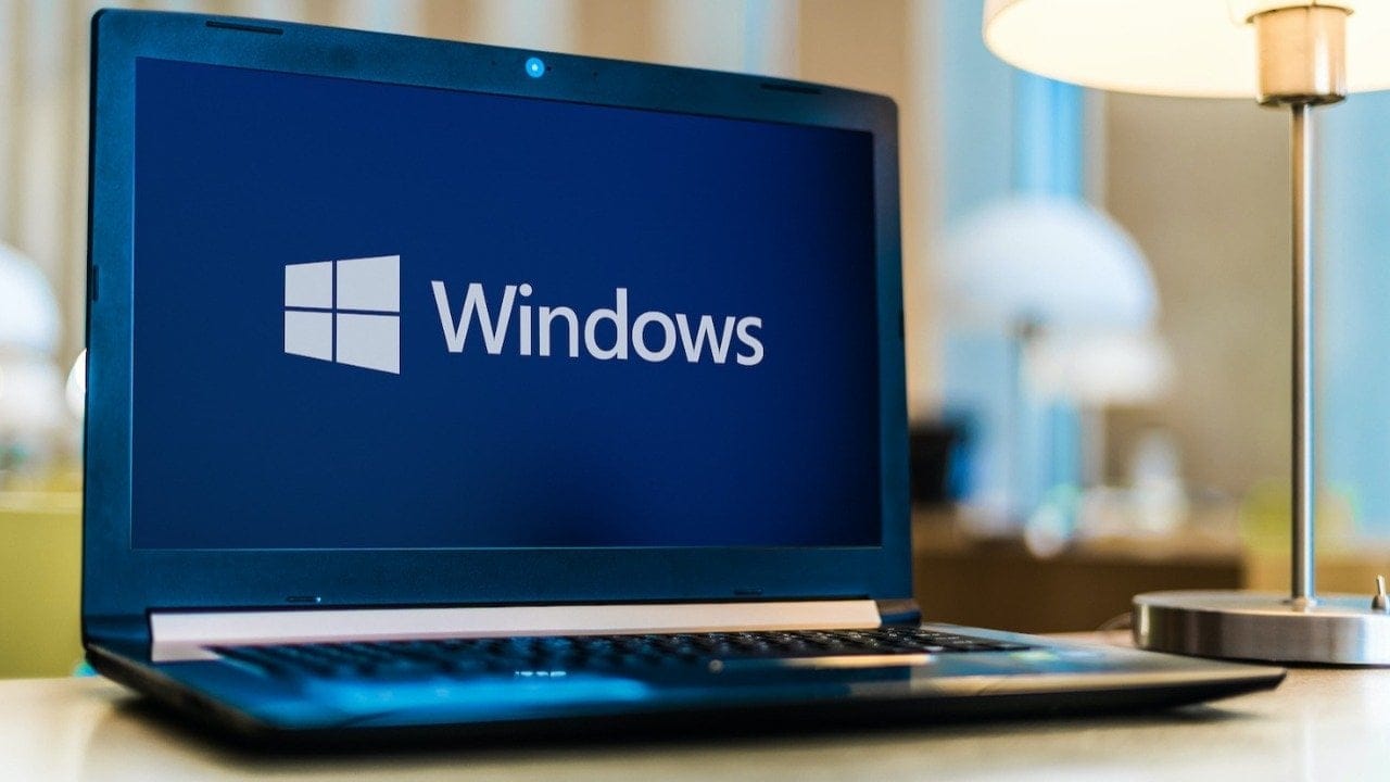 Bir devrin sonu geldi: Microsoft 18 yıllık Windows’un fişini çekti!
