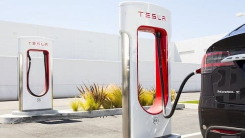 Tesla, Afyonkarahisar'da yeni Supercharger istasyonunu açtı