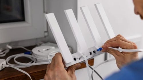 Evdeki internet hızınız çok mu düşük? Sorun modeminizin konumu olabilir