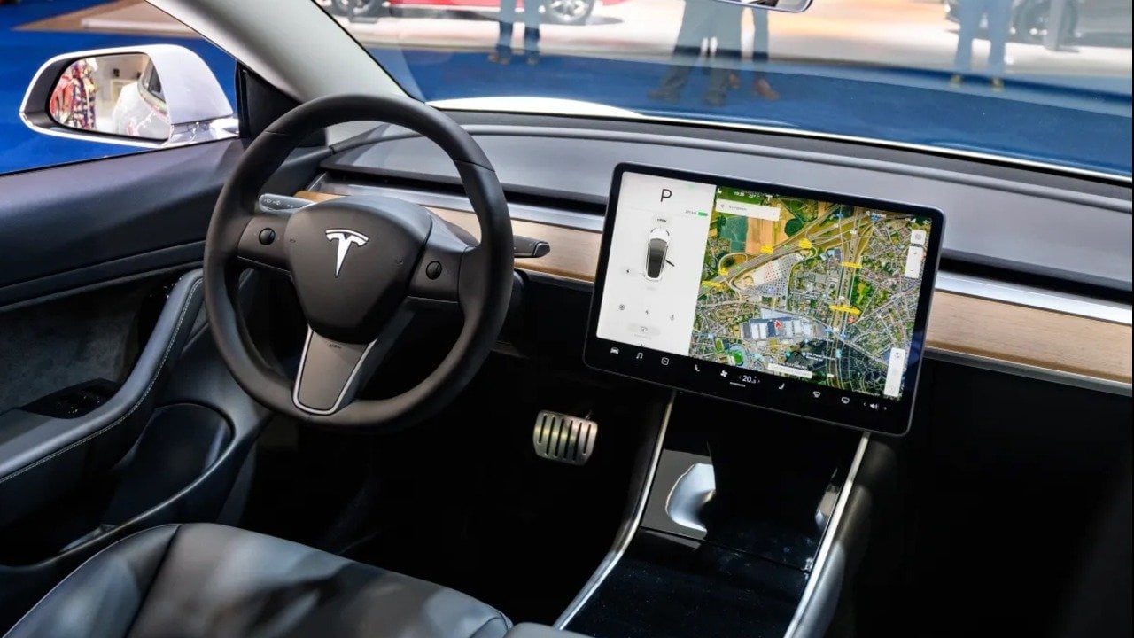 Tesla sahipleri dikkat: FSD transferi için son tarih belli oldu!
