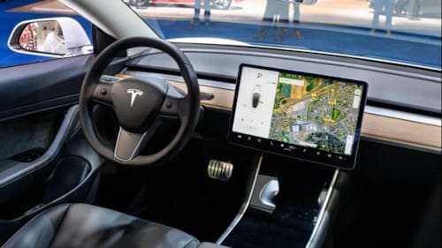 Tesla sahipleri dikkat: FSD transferi için son tarih belli oldu!