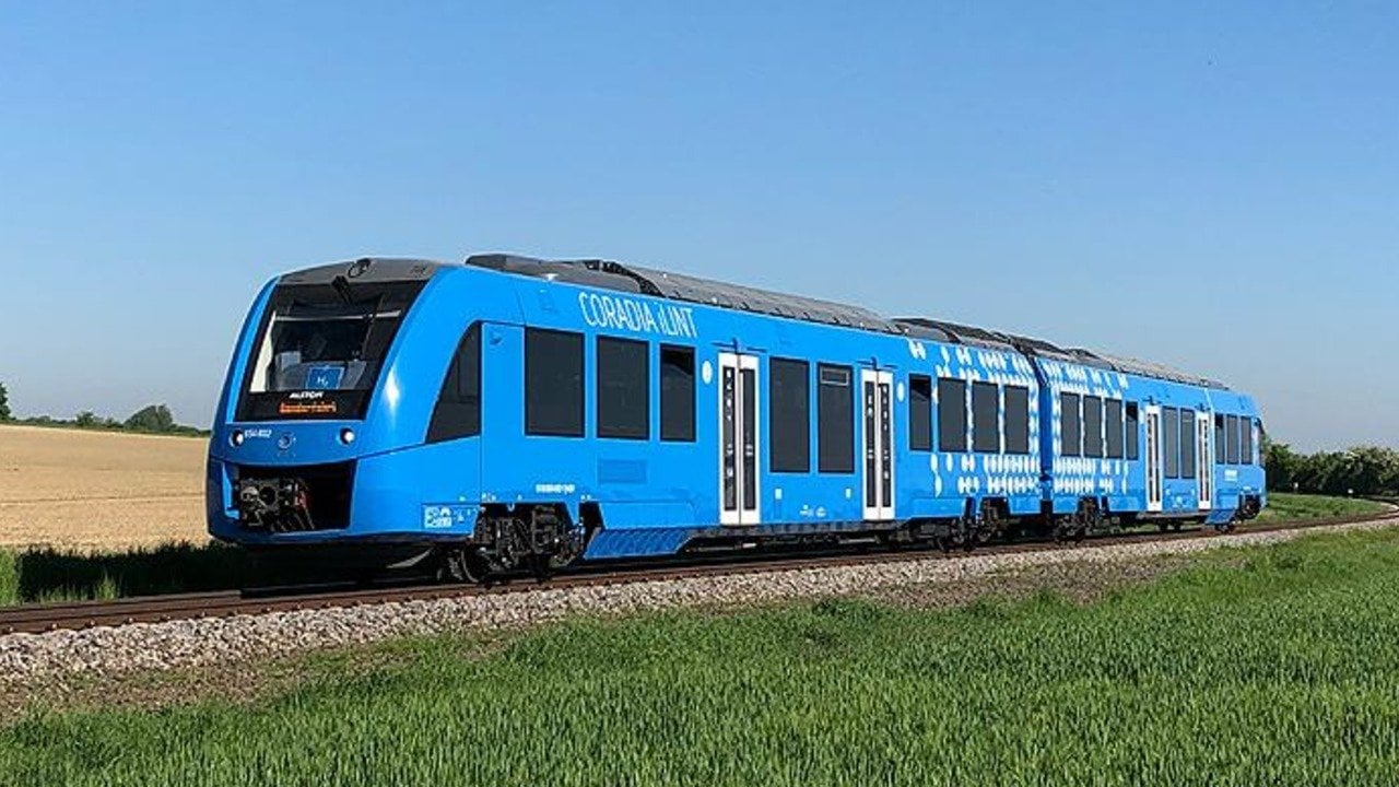 Türkiye ile İngiltere arasında işbirliği kuruldu: Hidrojen yakıtlı tren geliştirilecek!