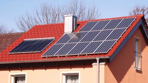 İngiltere'de yeni evlerde güneş paneli zorunlu hale geliyor