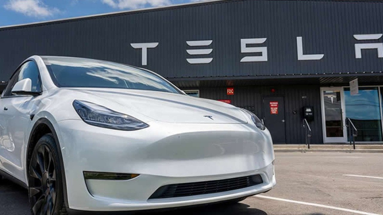 Tesla sahipleri dikkat: Batarya değişim maliyeti dudak uçuklatıyor!