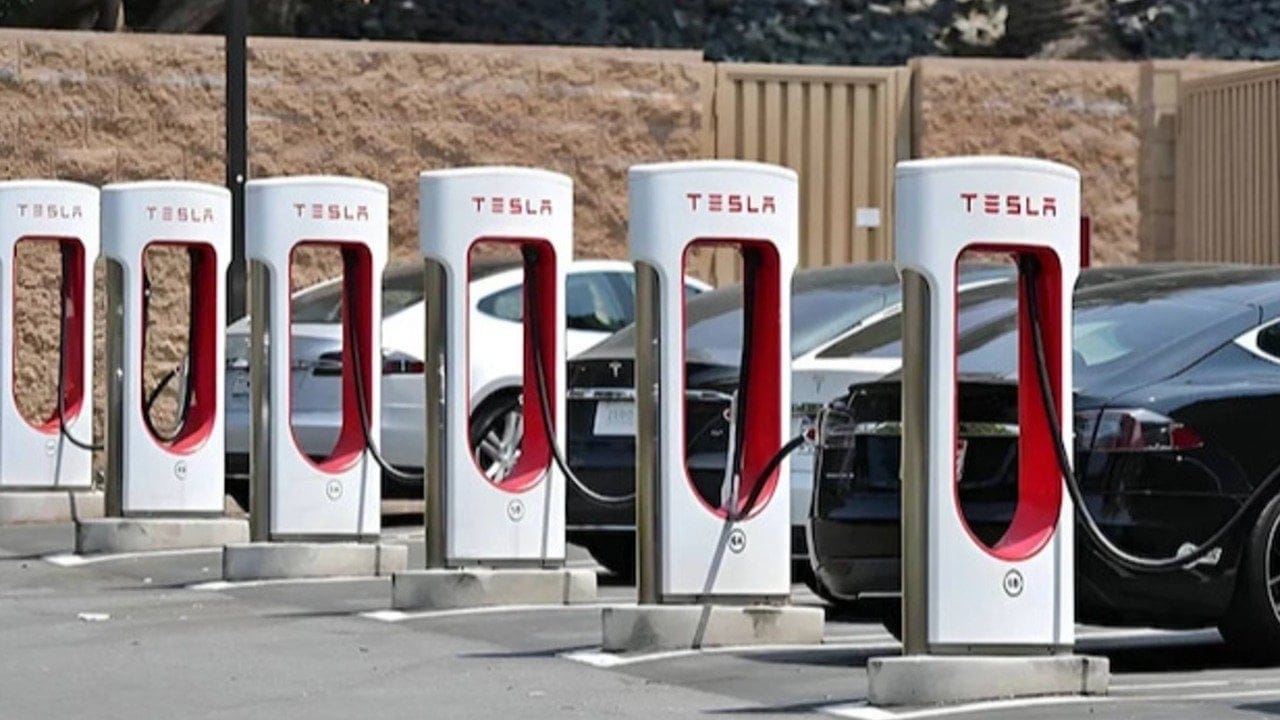Tesla’dan Türkiye’ye yeni güç noktası: Eskişehir Supercharger hizmete girdi