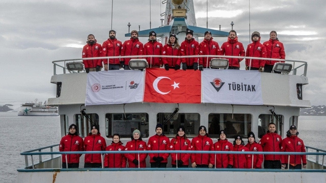 Türk bilim ekibi Beyaz Kıta'da çalışmalara başladı