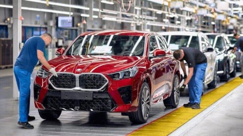 BMW'den rekor üretim! Her 57 saniyede bir araç üretiyor