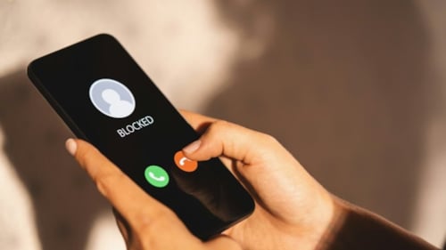 iPhone'da engellenen bir numaranın engelini kaldırma yöntemi