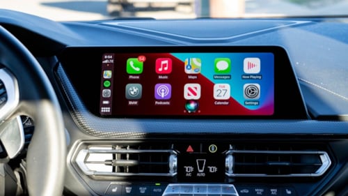 Apple CarPlay yapay zeka ile güçleniyor! ChatGPT ve Gemini araçlara geliyor