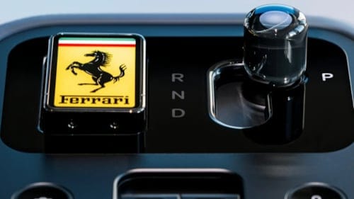 Ferrari, ilk tam elektrikli otomobilinin adını ve iç mekanını paylaştı