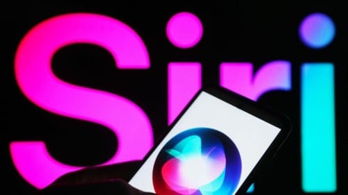 Apple'ın Siri yenileme projesi bir kez daha ertelendi