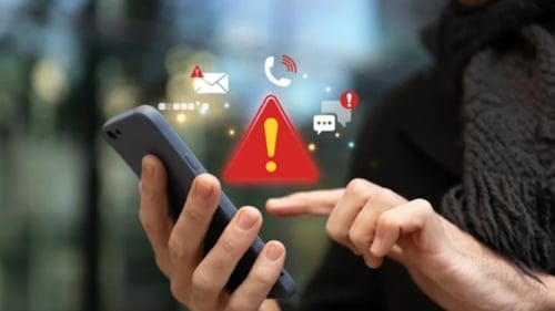 Android ve iPhone kullananlar dikkat: Yaptığınız her şey takip ediliyor
