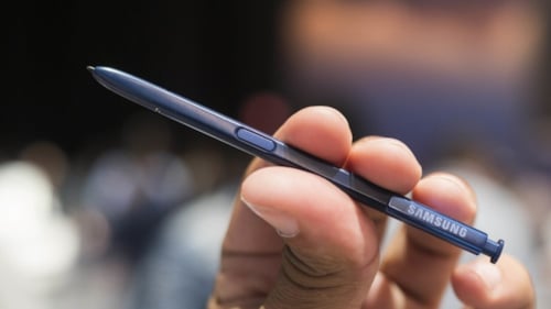 Samsung açıkladı: S Pen geri plana itilmedi!
