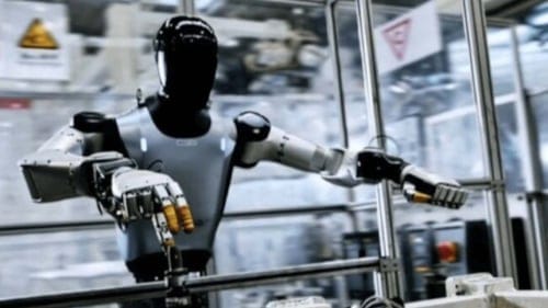 Xiaomi'nin Robotics-0 modeli fabrikada göreve başladı