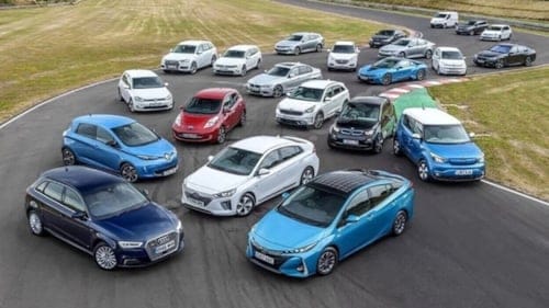 Geri sayım başladı: Türkiye'de Yılın Otomobili olmak için 33 model sahneye çıkacak!