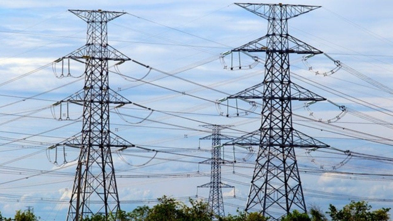 Elektrik hatlarındaki ağırlıklar ne işe yarıyor? İşte bu ağırlıkların gerçek görevi