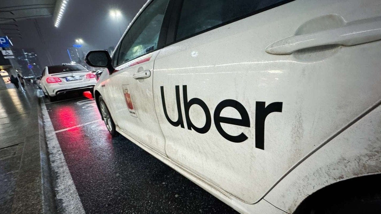 Avrupa'da robotaksi hamlesi! Uber test sürecine geçti