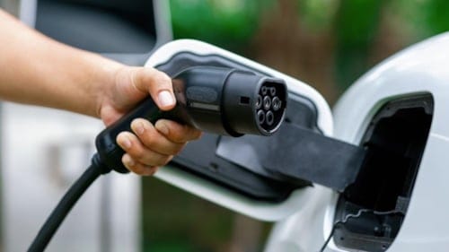Elektrikli araçlar için yeni dönem: 400 kW ultra hızlı şarj çözümü tanıtıldı